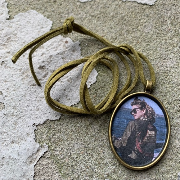 Handmade Desperately Seeking Susan pendant necklace - Picture 2 of 3